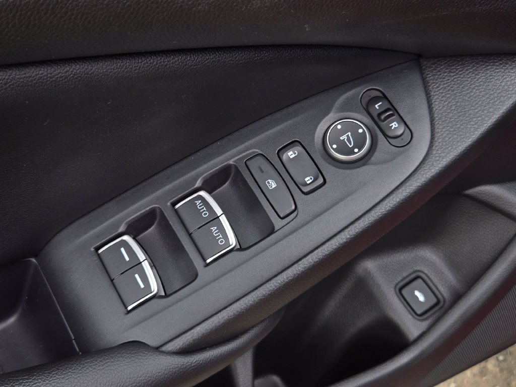 Used 2022 Honda Accord Sport image 12
