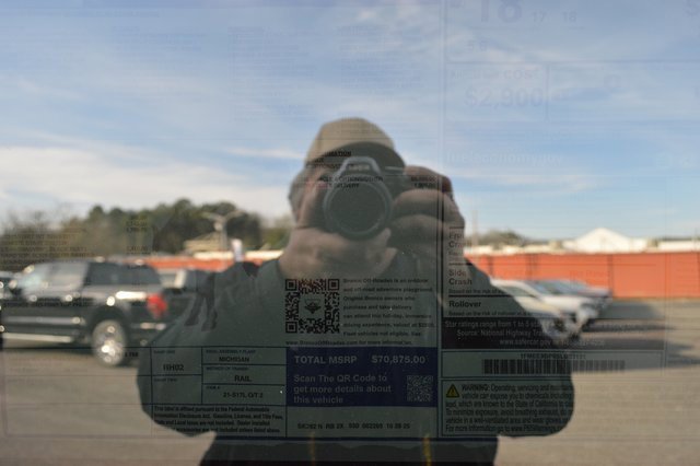 New 2025 Ford Bronco Badlands image 34