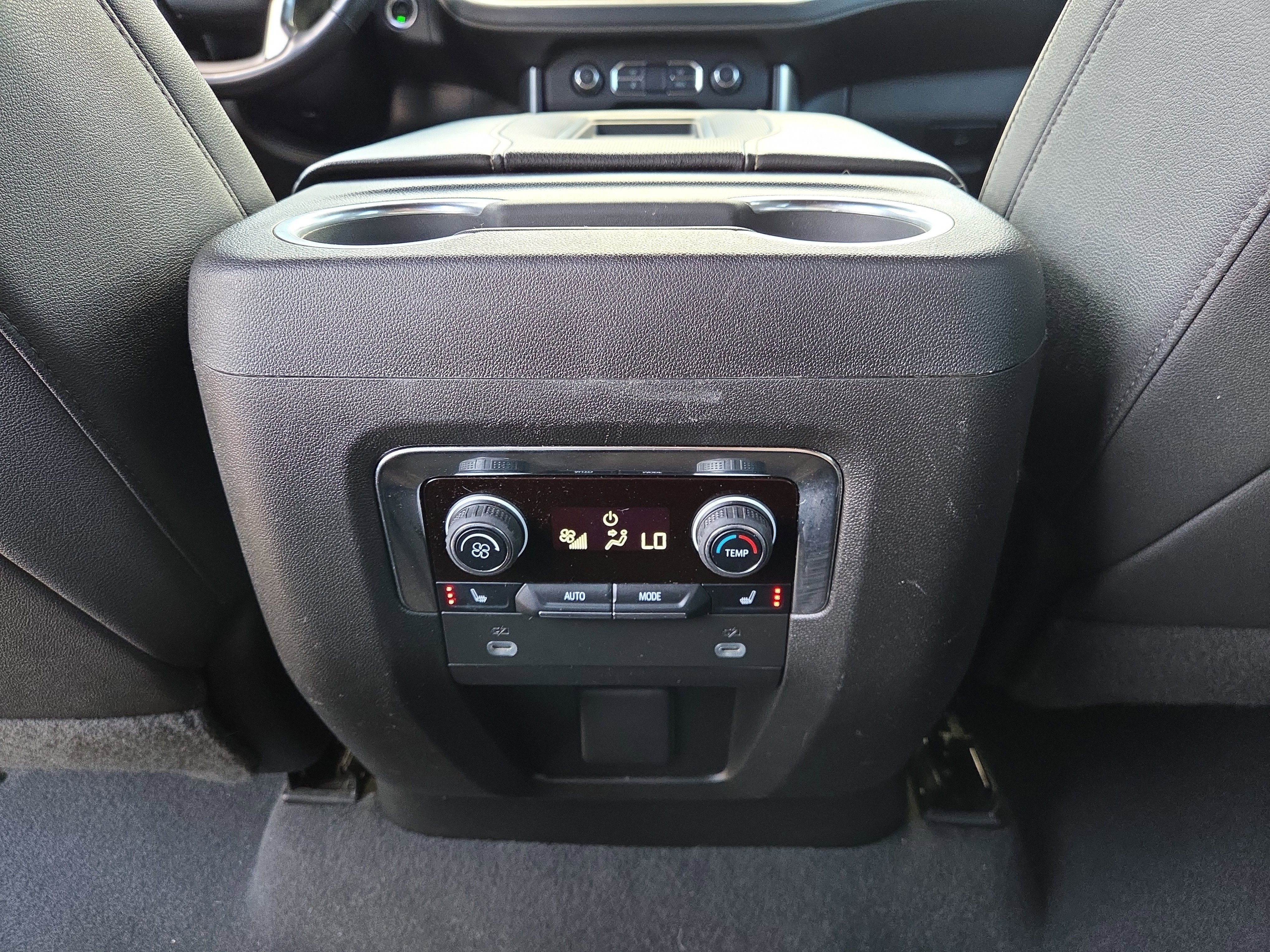 Used 2023 Chevrolet Tahoe Premier RWD image 13