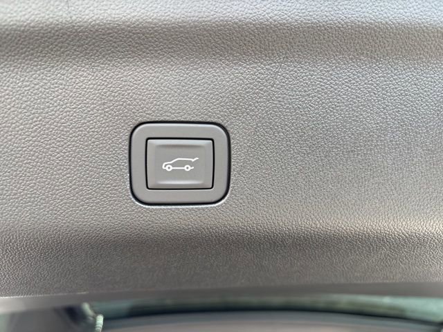 New 2026 GMC Yukon AT4 Ultimate w/ LPO, Illumination Package image 59