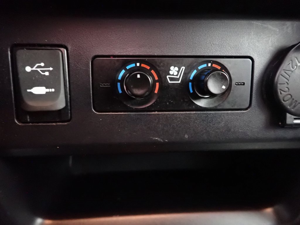 Used 2014 Toyota 4Runner Limited image 3