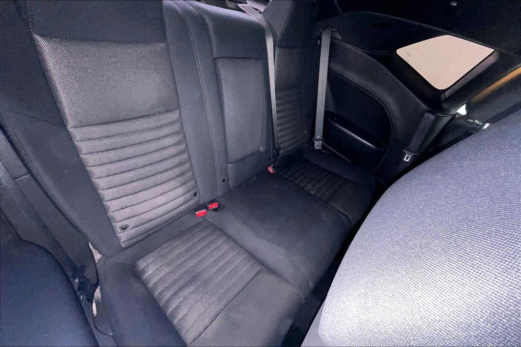Used 2012 Dodge Challenger SXT image 34