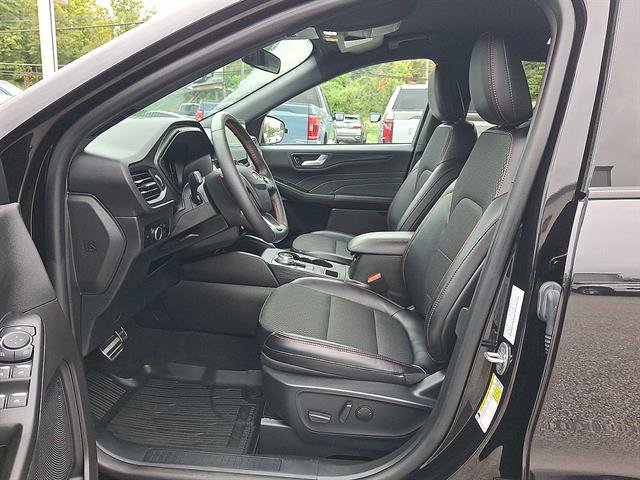 Certified 2024 Ford Escape ST-Line w/ Tech Pack #1 AWD/4WD image 11