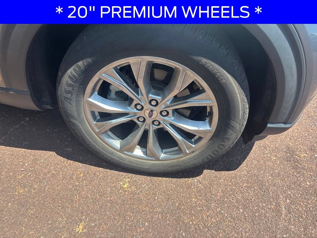 Used 2022 Ford Explorer Limited AWD/4WD image 4