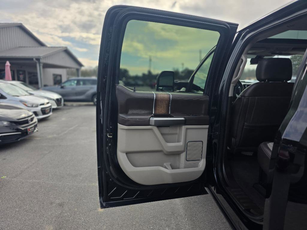 Used 2018 Ford F250 Limited image 11