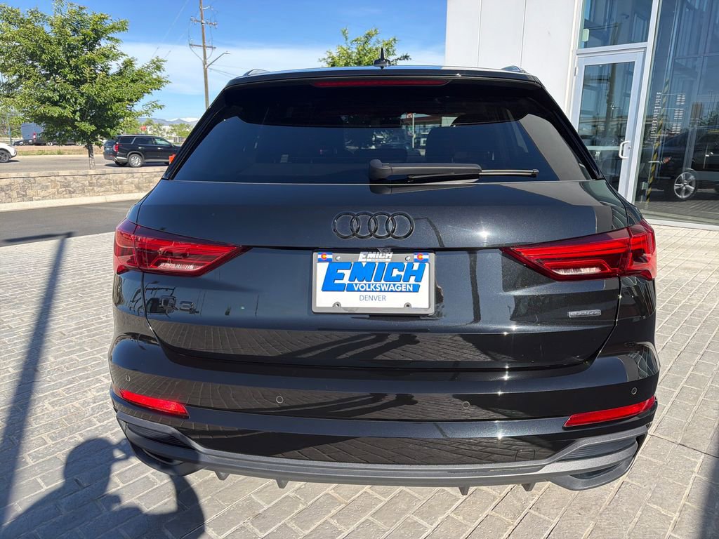 Used 2023 Audi Q3 2.0T Premium w/ Convenience Package AWD/4WD image 4