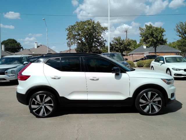 Used 2022 Volvo XC40 P8 Recharge Plus AWD/4WD image 5
