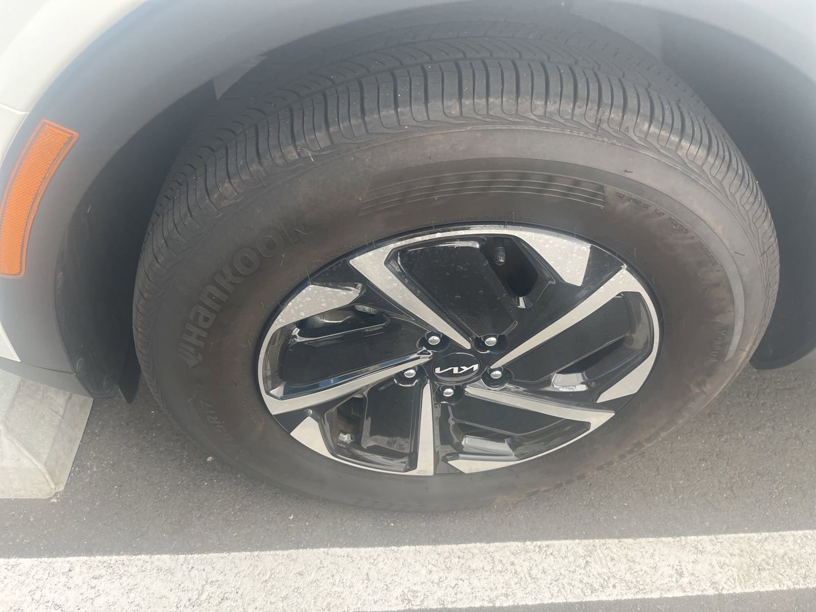 Used 2024 Kia Sportage LX AWD/4WD image 11