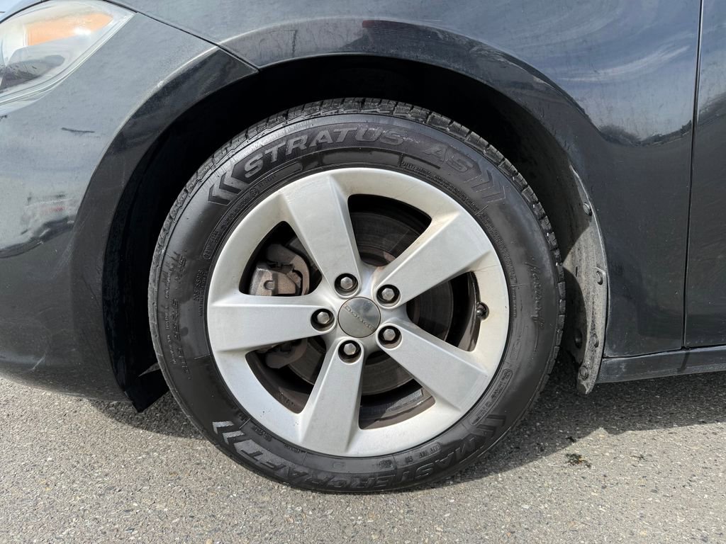 Used 2015 Dodge Dart SXT image 12