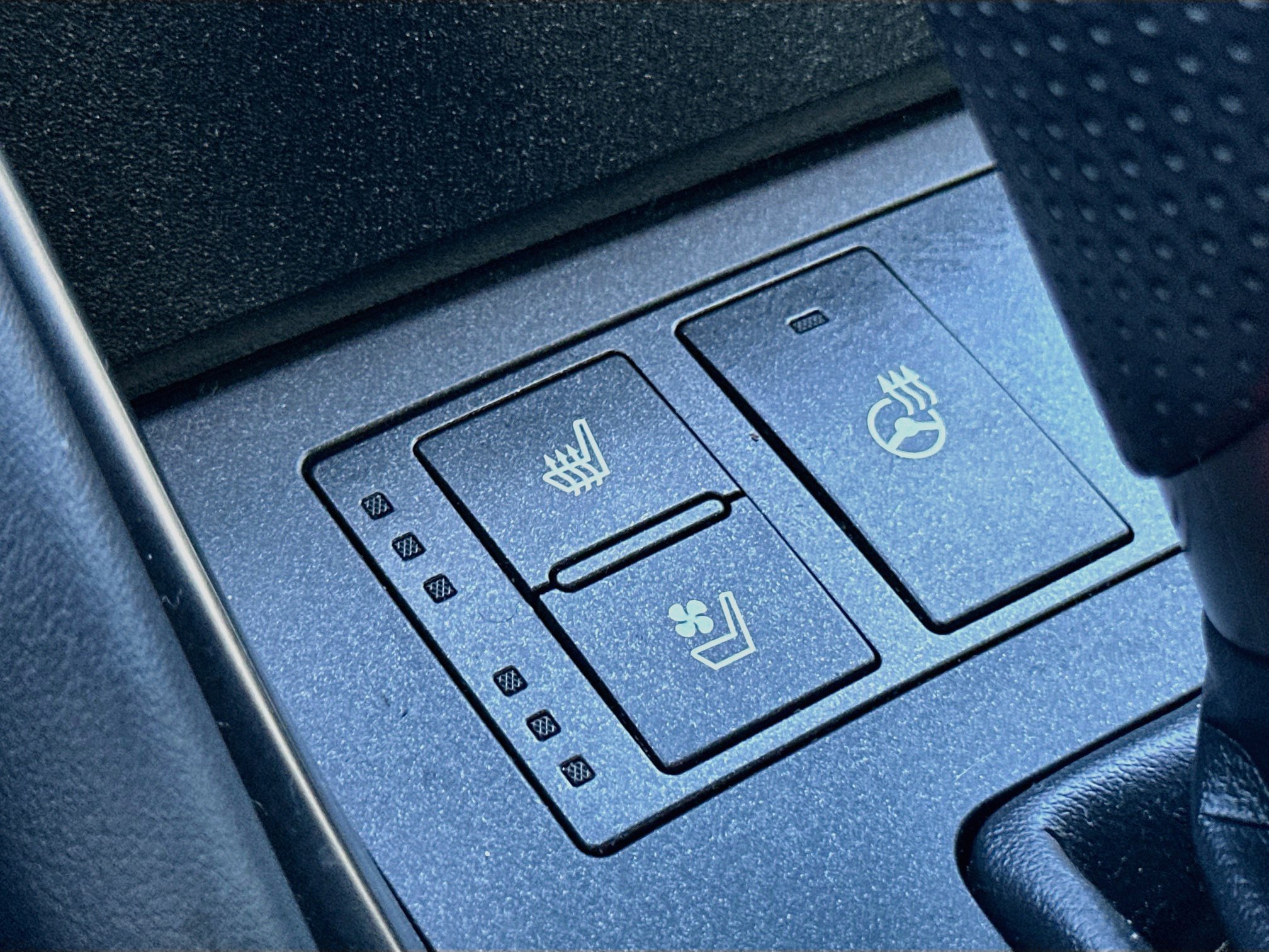 Used 2023 Lexus IS 350 F Sport w/ Memory Package RWD image 19