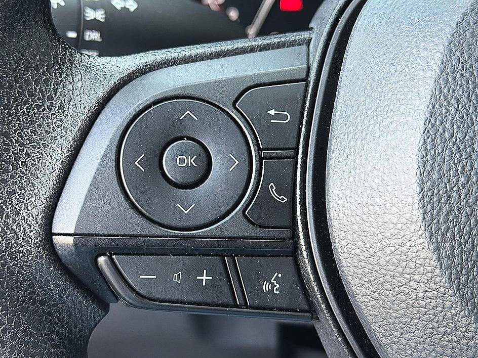 Used 2025 Toyota RAV4 LE FWD image 16