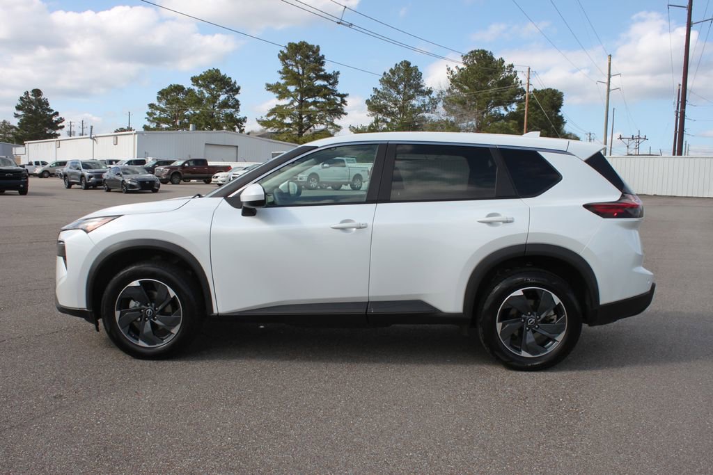 Used 2024 Nissan Rogue SV AWD/4WD image 5