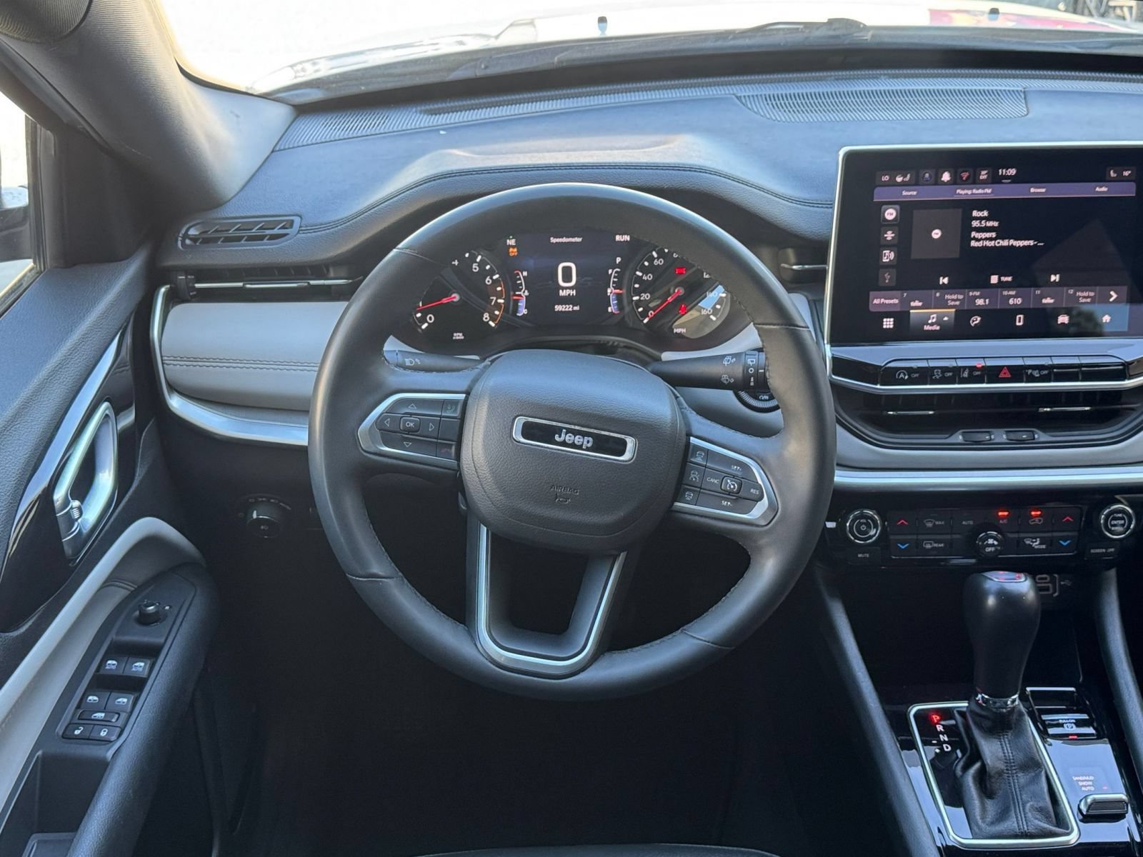 Used 2025 Jeep Compass Limited AWD/4WD image 27