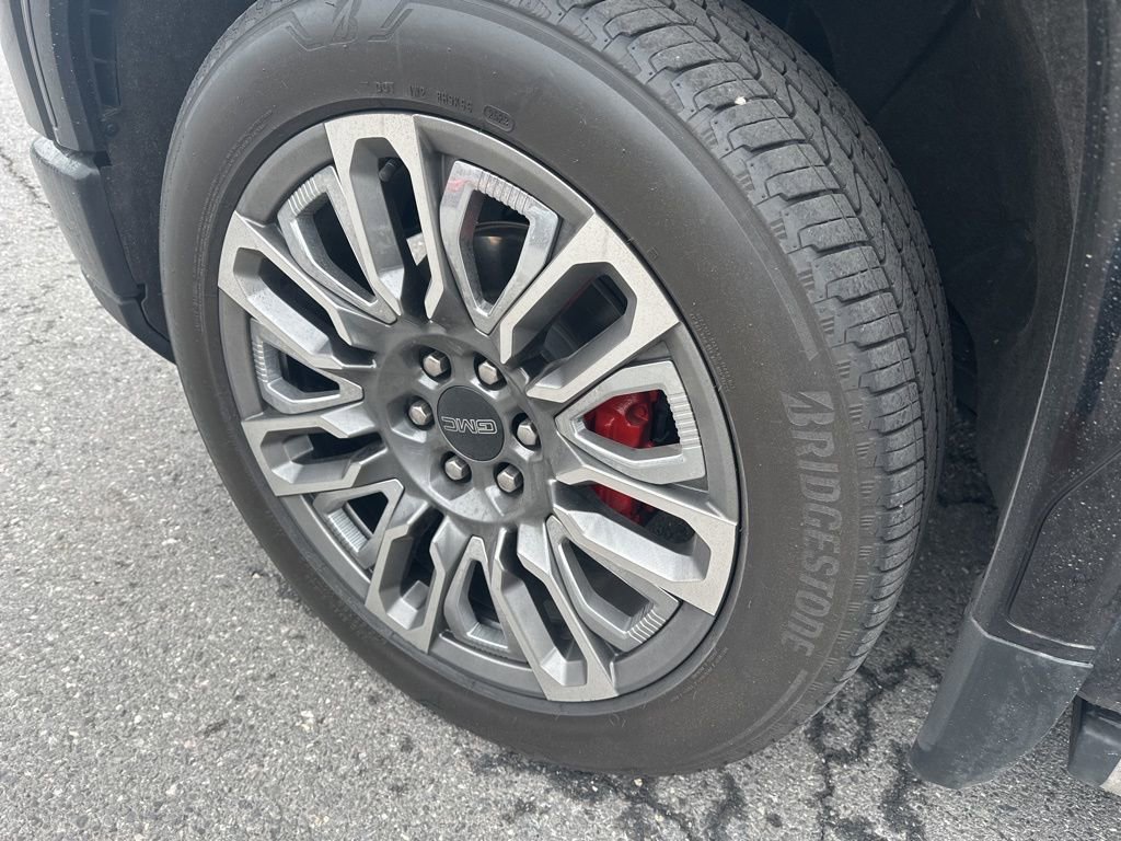 Used 2024 GMC Sierra 1500 Denali Ultimate image 9