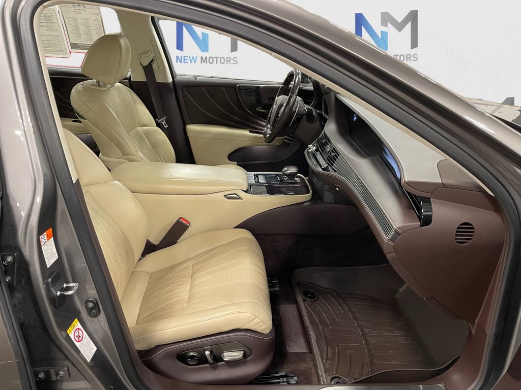 Used 2018 Lexus LS 500 w/ Interior Upgrade Package image 15