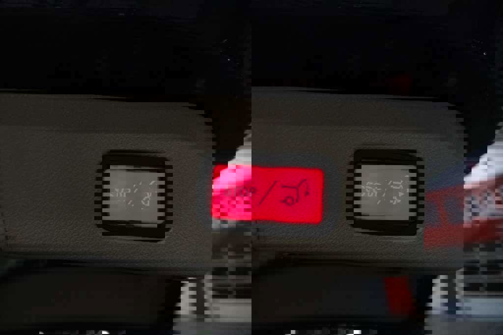 Used 2013 Mercedes-Benz ML 350 4MATIC image 11