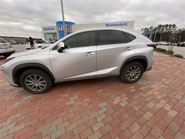 Used 2018 Lexus NX 300 FWD image 4