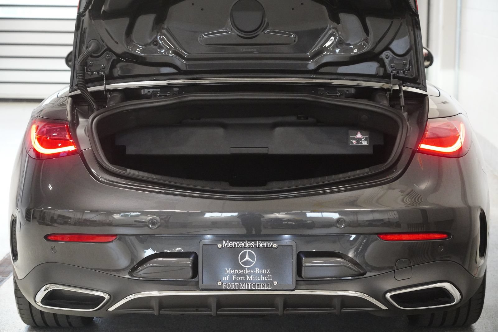 Certified 2025 Mercedes-Benz CLE 450 4MATIC Cabriolet image 33