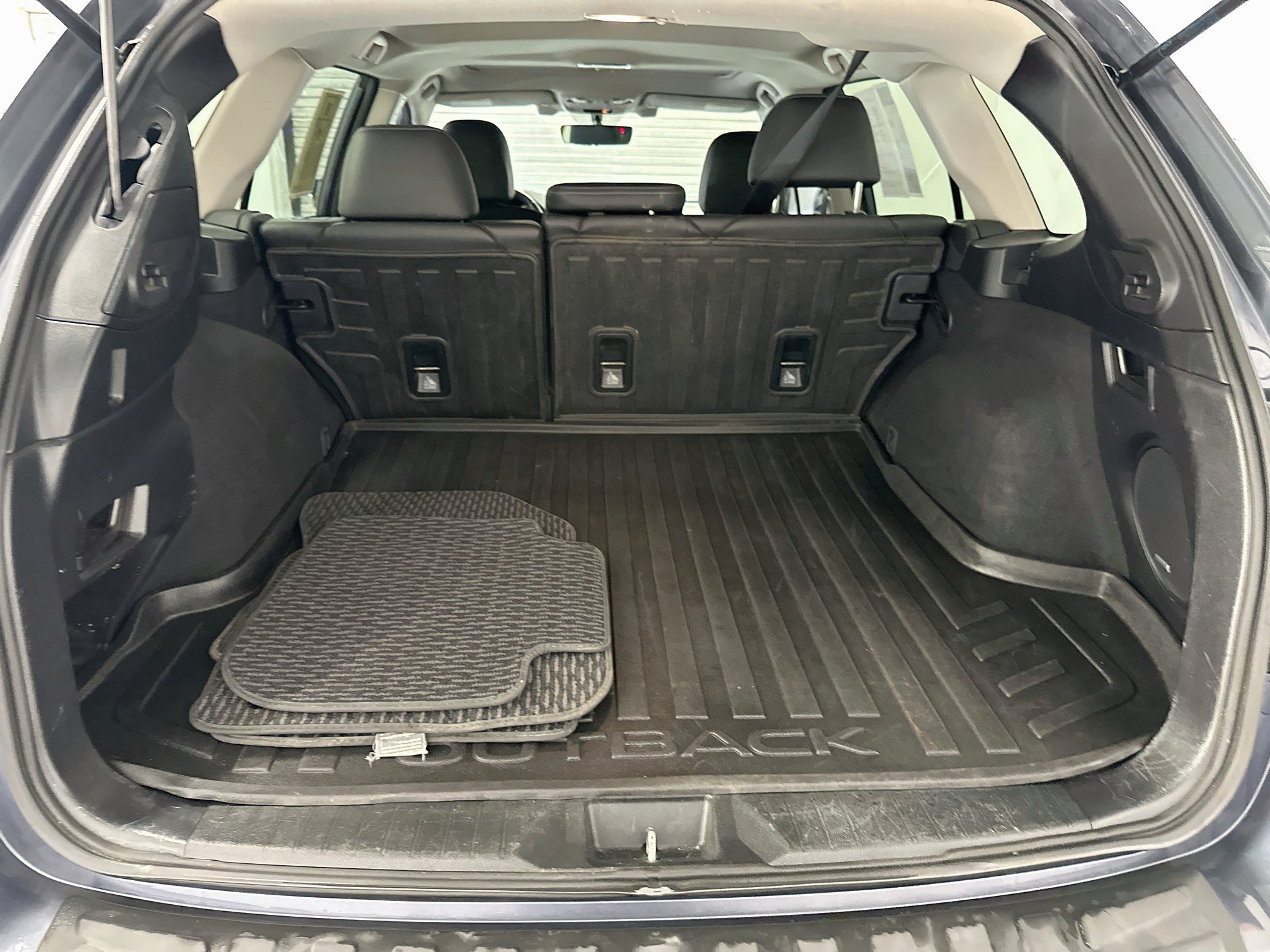 Used 2017 Subaru Outback 2.5i Limited AWD/4WD image 31