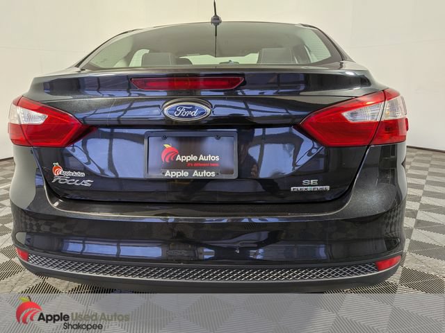 Used 2014 Ford Focus SE w/ SE Winter Package FWD image 6