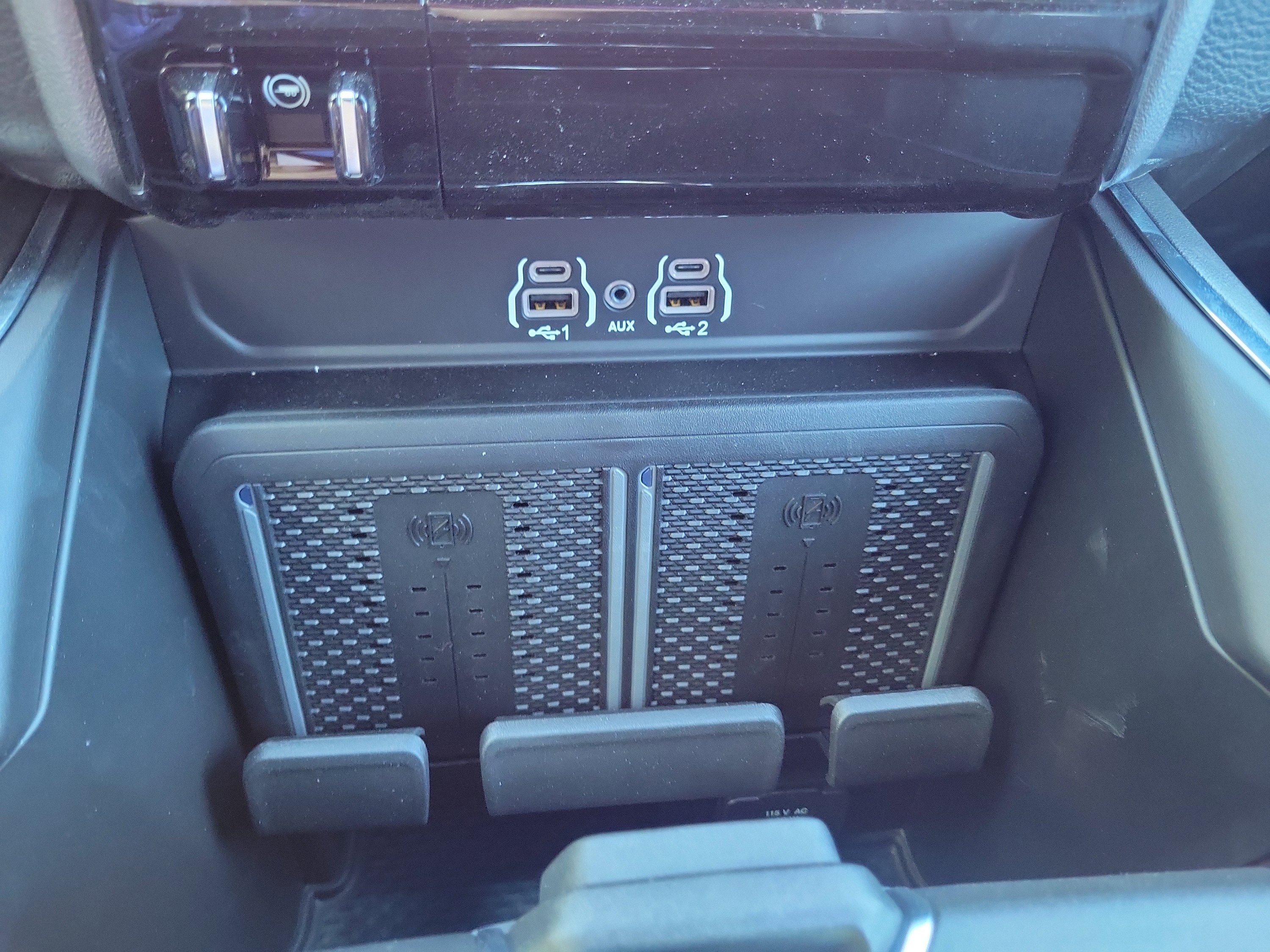 New 2026 RAM 2500 Laramie AWD/4WD image 34