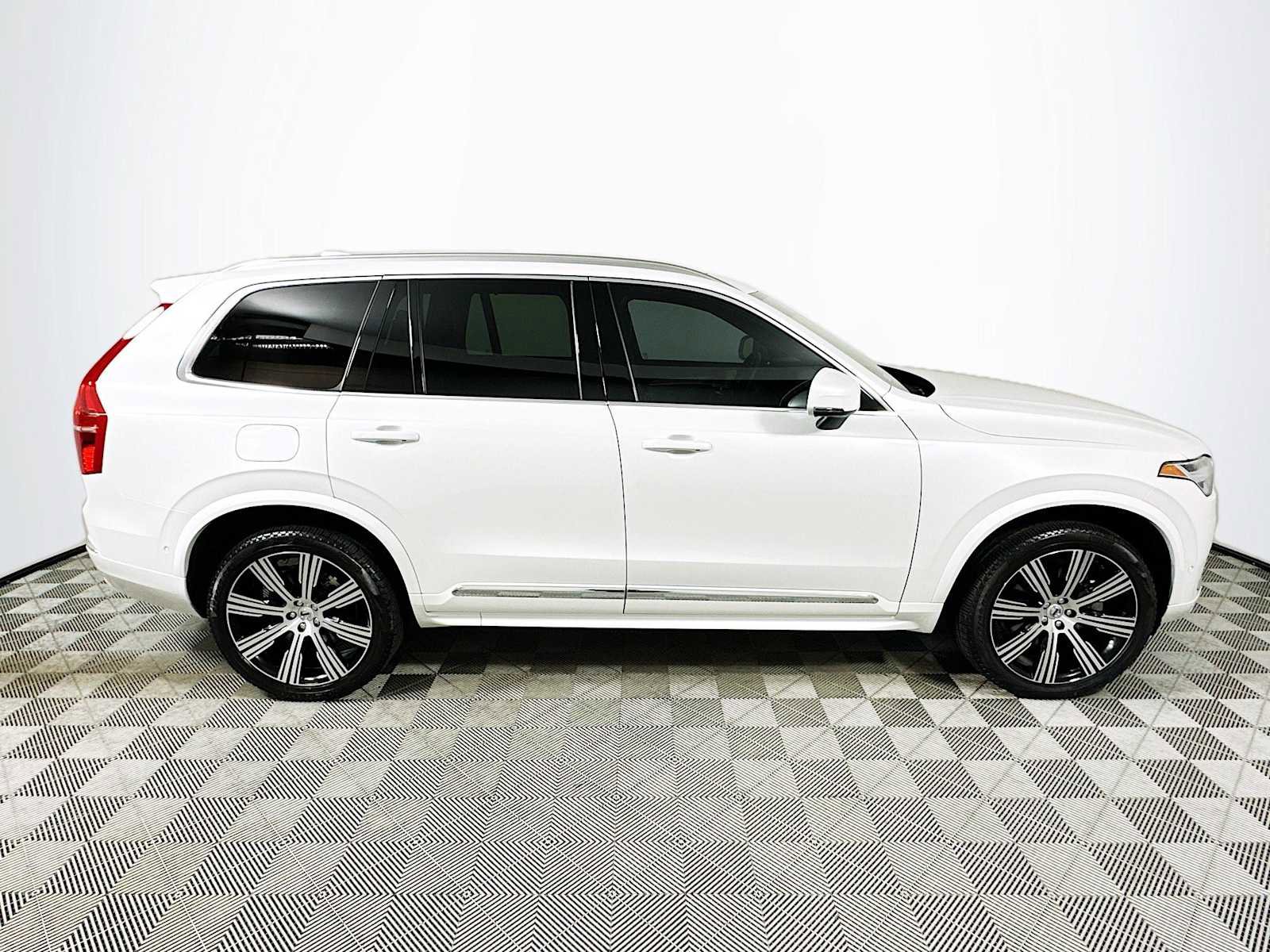 Certified 2023 Volvo XC90 B6 Ultimate image 8