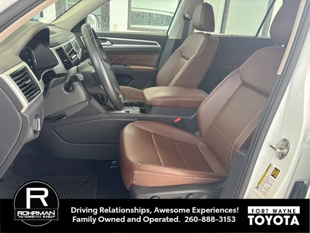 Used 2023 Volkswagen Atlas SE w/ Black Wheel Package FWD image 7