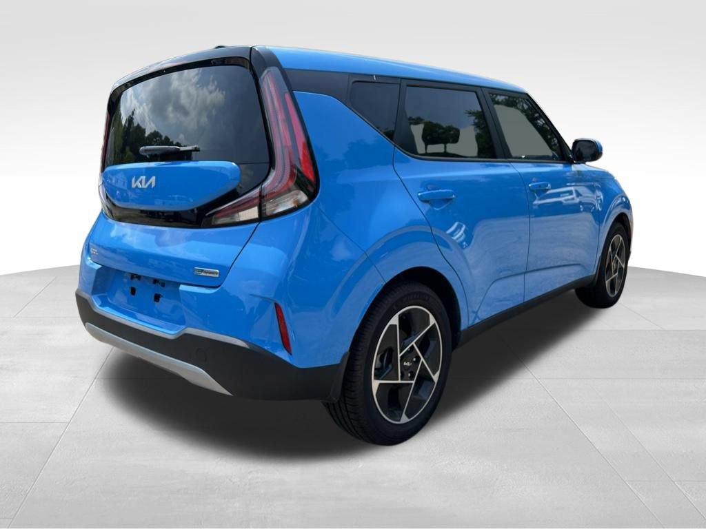 Used 2025 Kia Soul EX FWD image 8