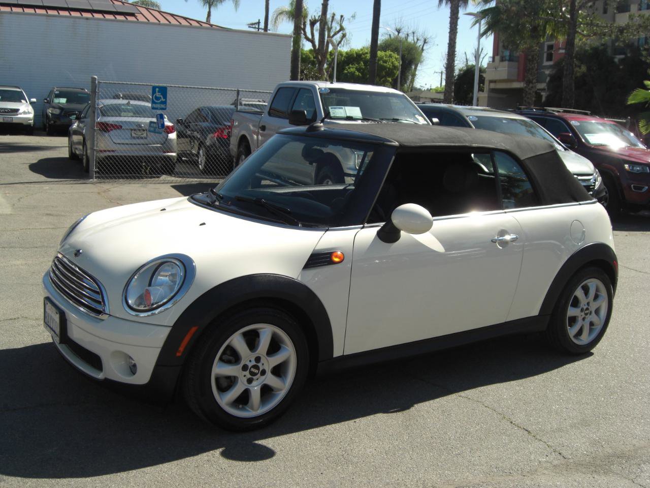 Used 2010 MINI Cooper 2dr image 10