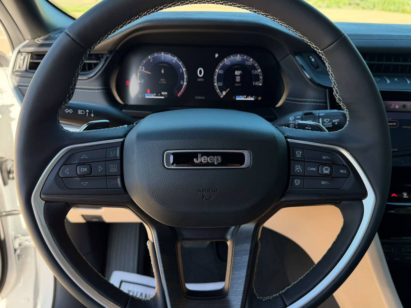Used 2026 Jeep Grand Cherokee Limited RWD image 21
