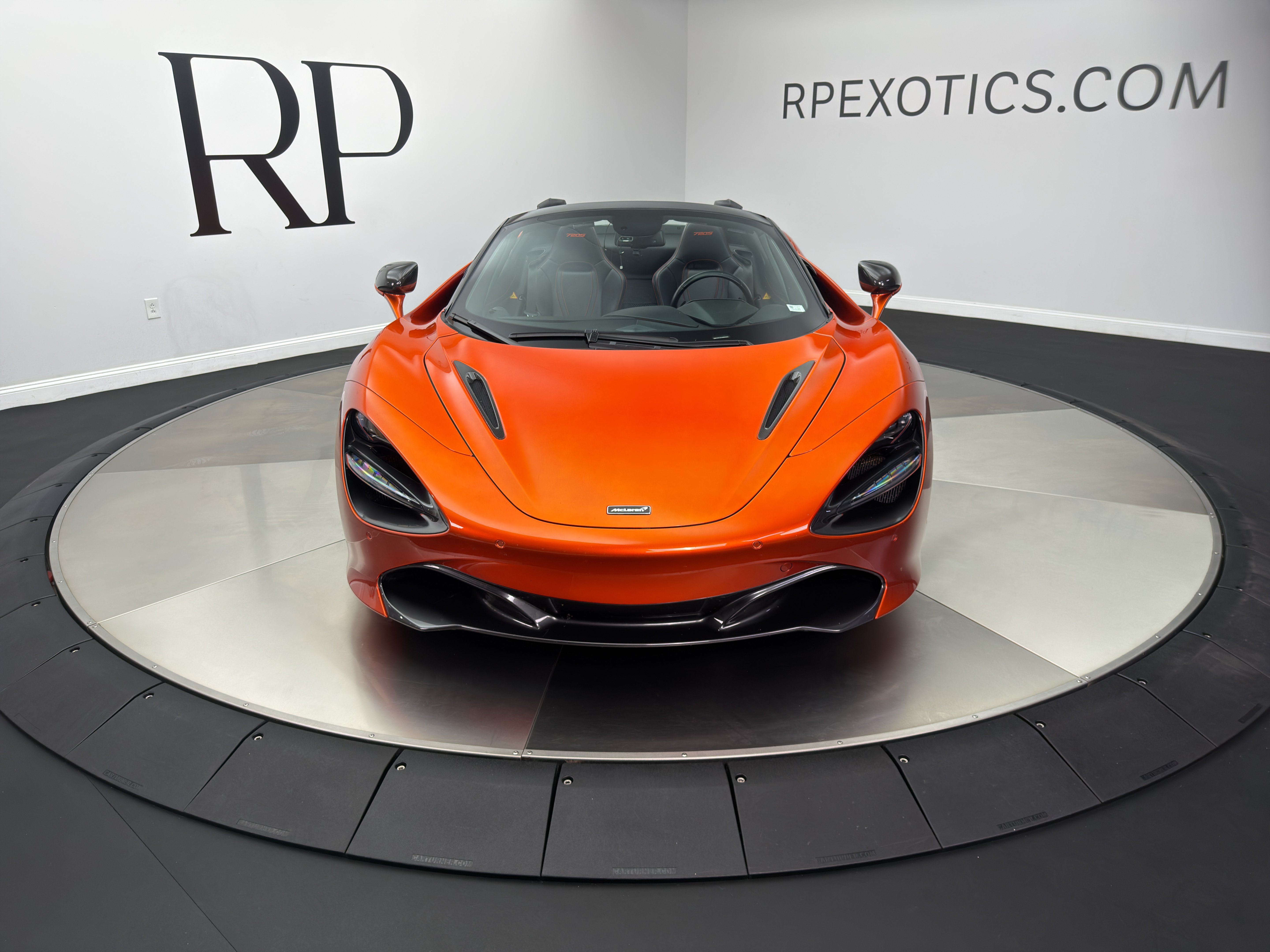 Used 2020 McLaren 720S Spider RWD image 2