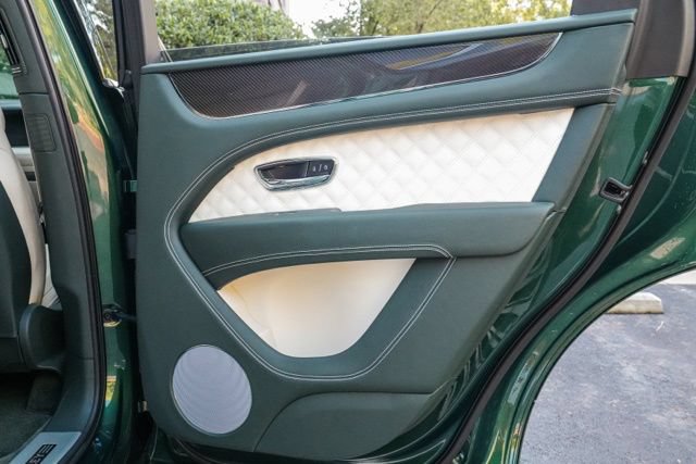 Used 2022 Bentley Bentayga AWD/4WD image 64