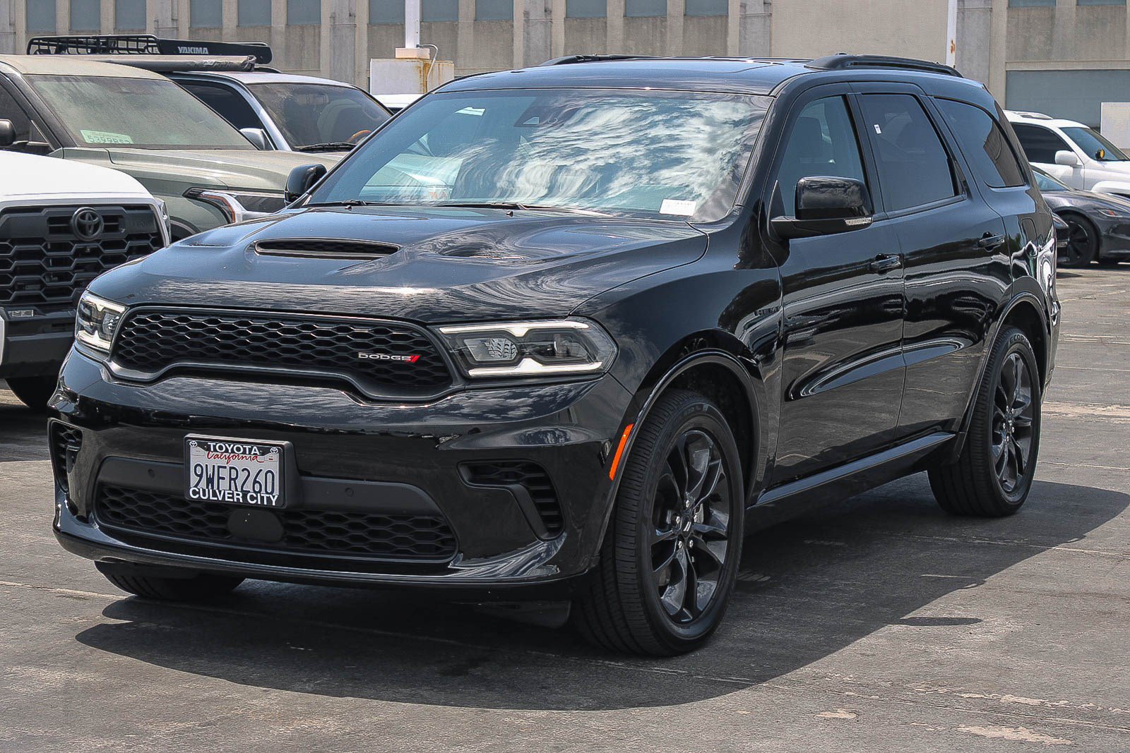 Used 2025 Dodge Durango R/T AWD/4WD image 3