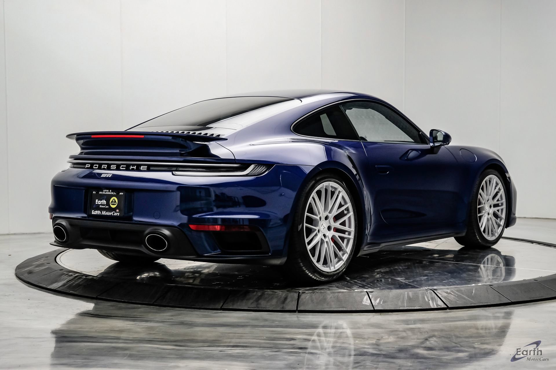 Used 2021 Porsche 911 Turbo image 17