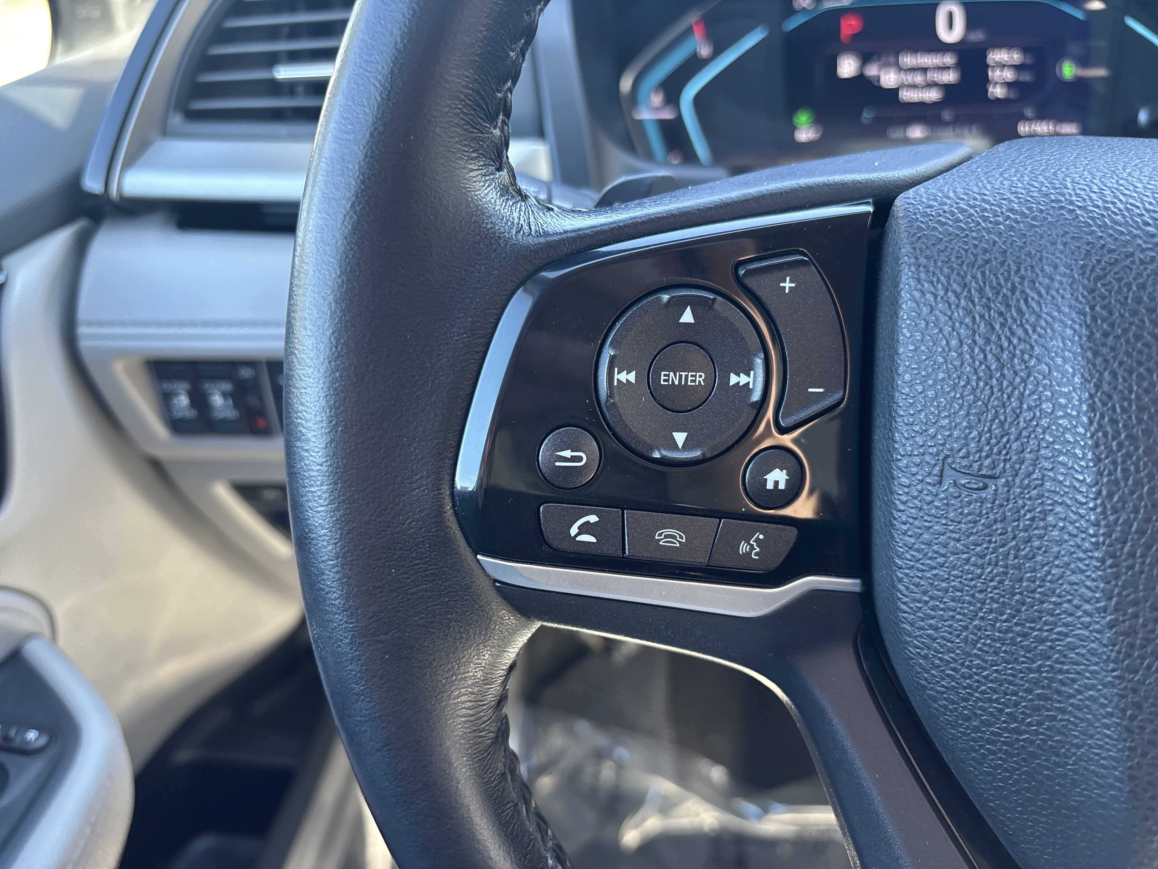 Used 2023 Honda Odyssey Touring image 31