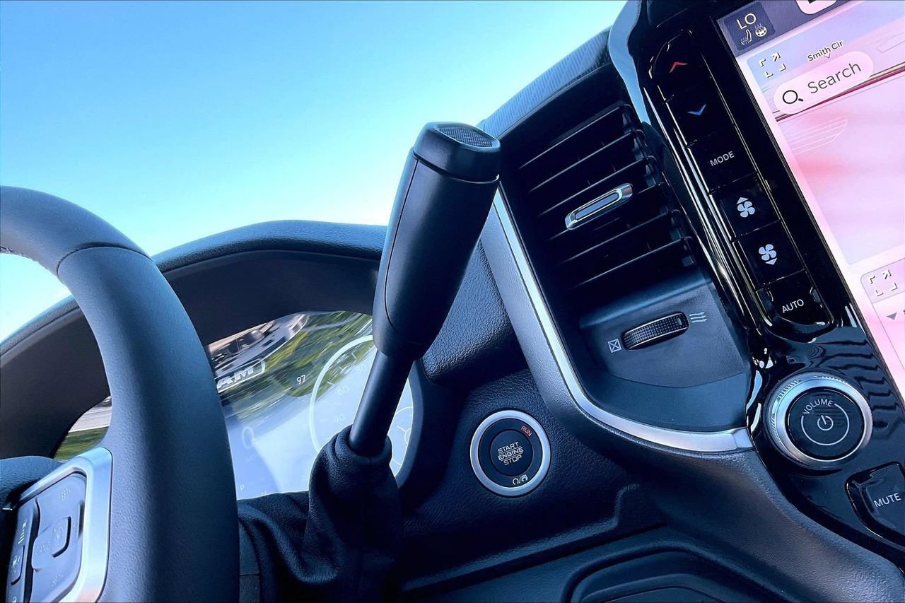 New 2026 RAM 2500 Big Horn AWD/4WD image 30