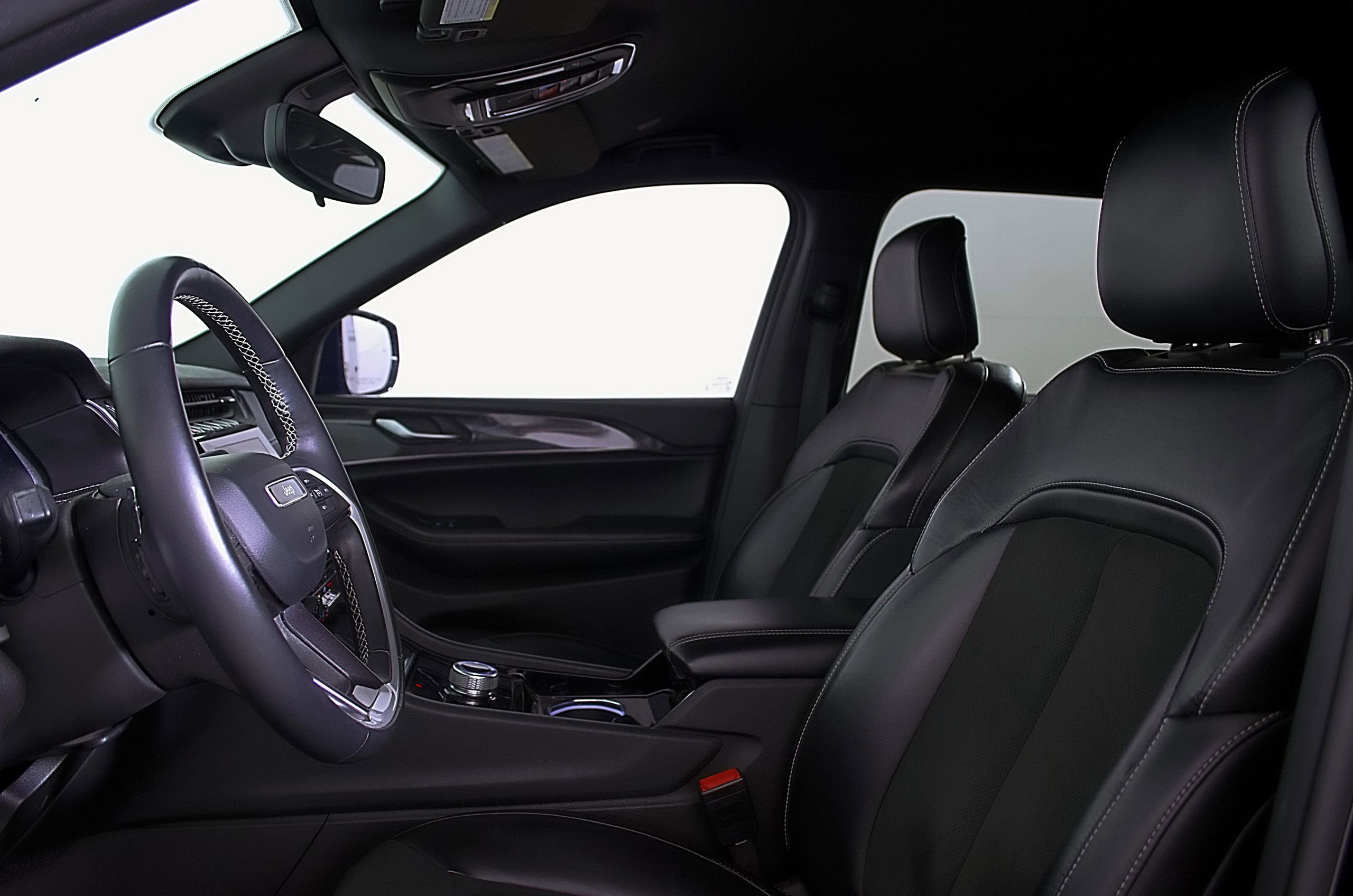 Used 2021 Jeep Grand Cherokee L Laredo image 23