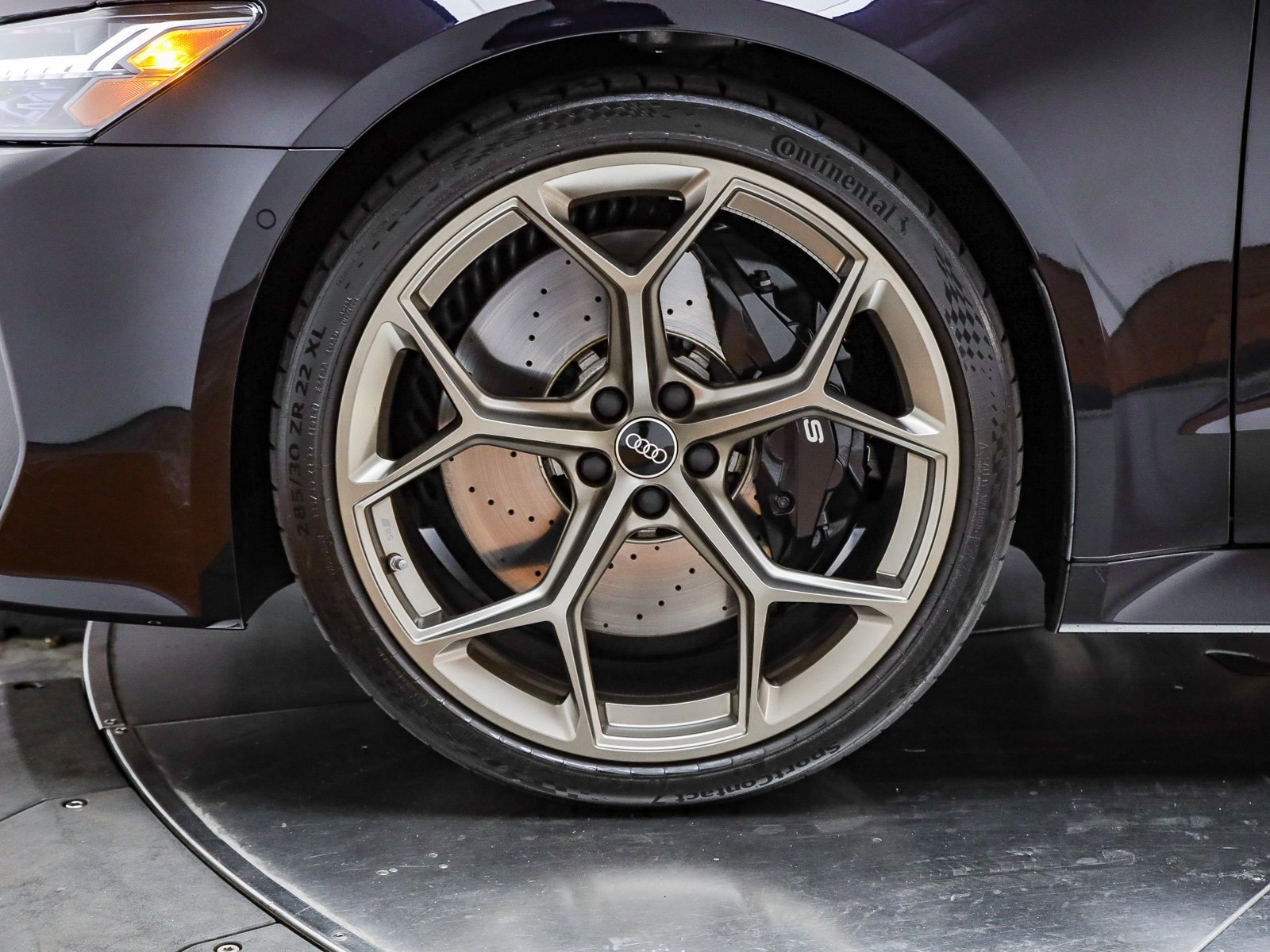 Used 2024 Audi RS 7 Performance w/ Bronze Edition image 22