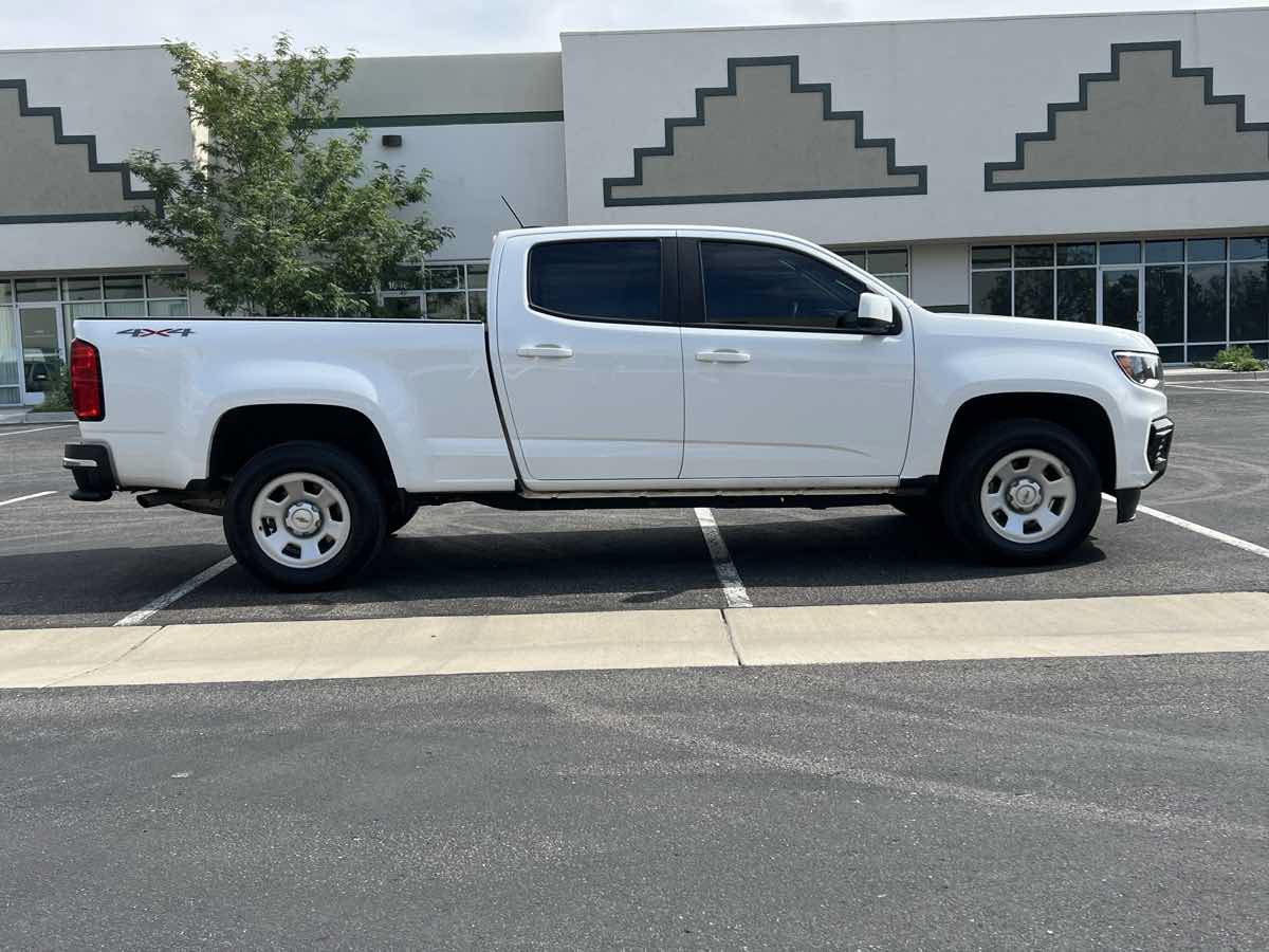 Used 2022 Chevrolet Colorado W/T w/ WT Convenience Package AWD/4WD image 2