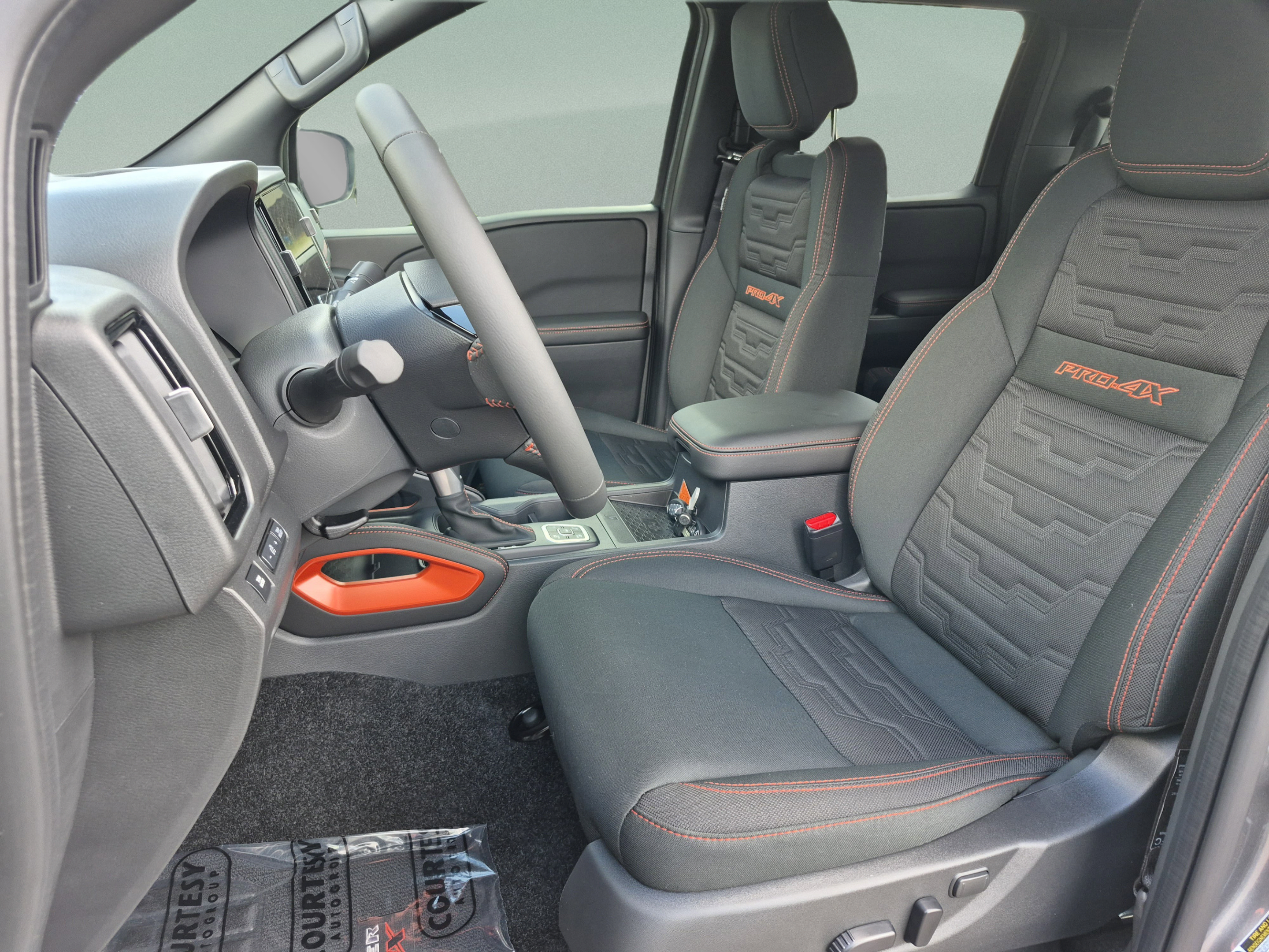 New 2026 Nissan Frontier PRO-4X w/ Pro-4x Convenience Package AWD/4WD image 19