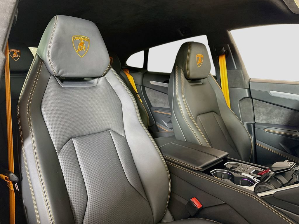 Used 2024 Lamborghini Urus S AWD/4WD image 16