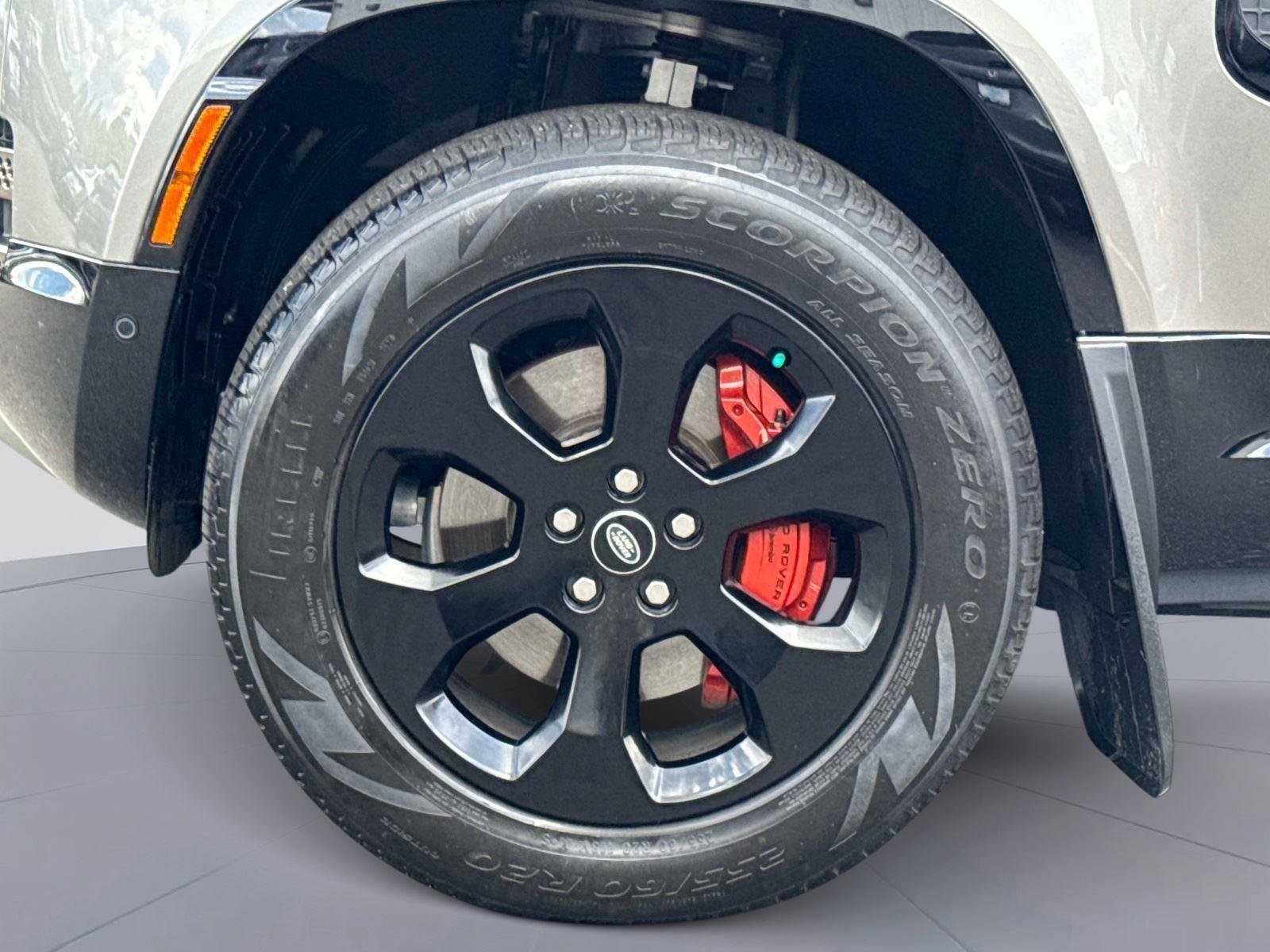 Used 2024 Land Rover Defender 110 X AWD/4WD image 11