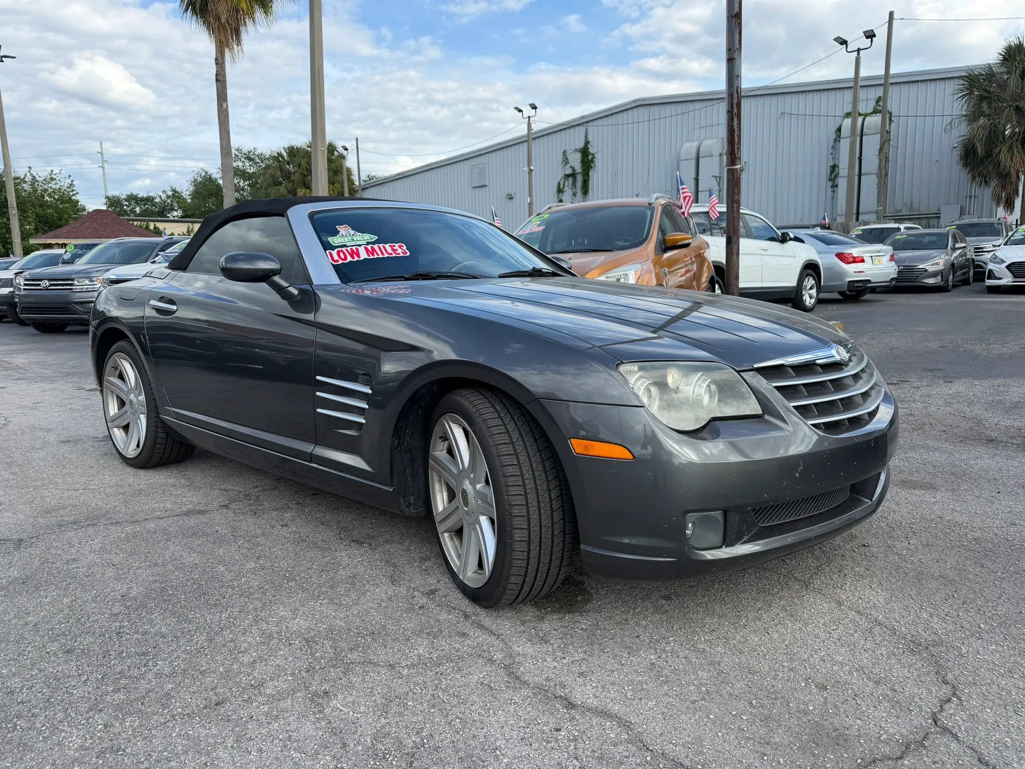 Used 2005 Chrysler Crossfire Limited RWD image 4
