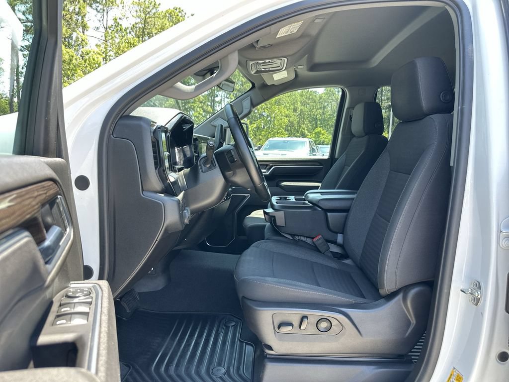 Used 2025 Chevrolet Silverado 2500 LT w/ Convenience Package AWD/4WD image 19