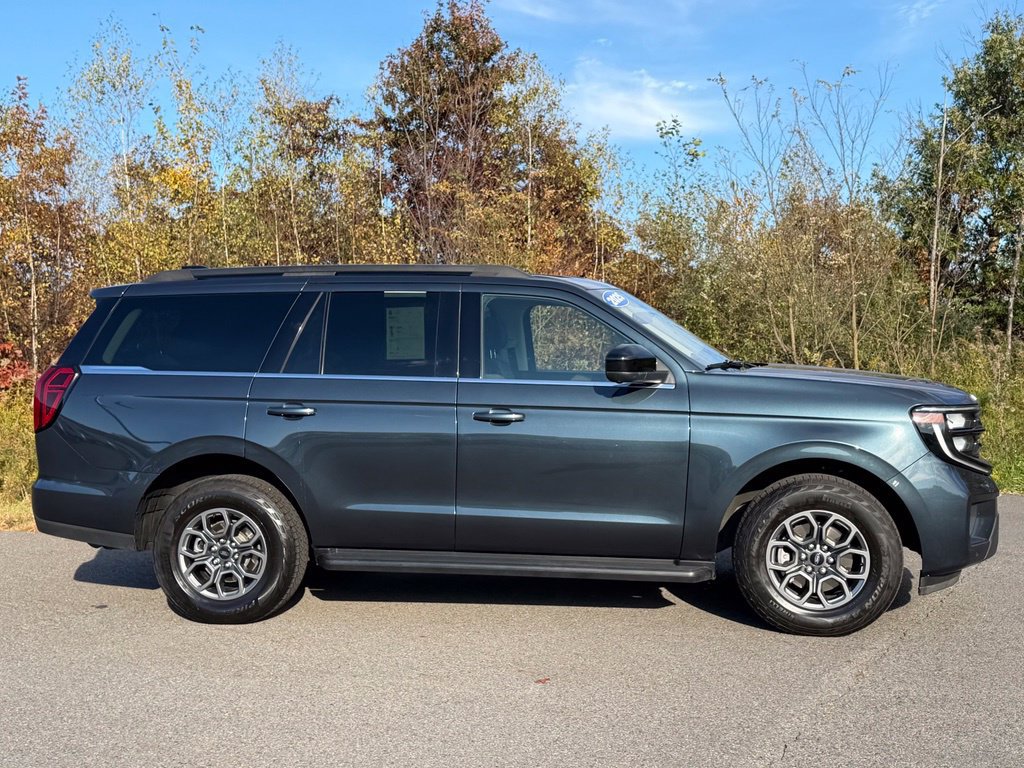 Certified 2025 Ford Expedition Active AWD/4WD image 22