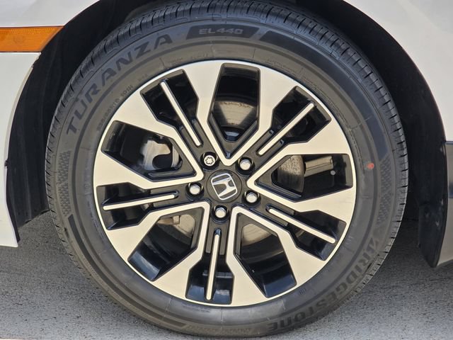 Used 2025 Honda Odyssey Elite image 11