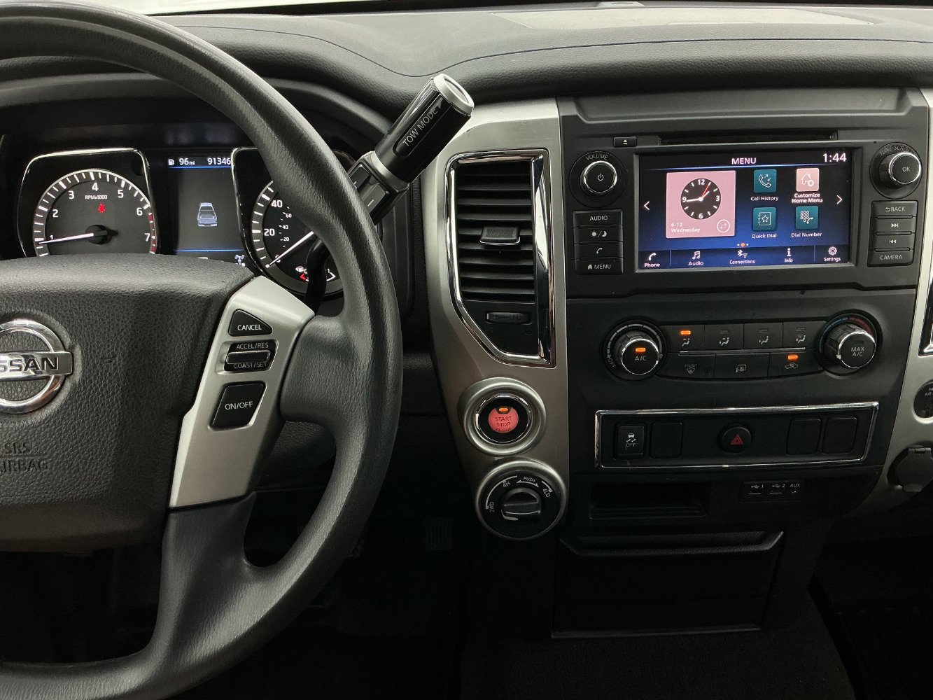 Used 2019 Nissan Titan SV AWD/4WD image 32