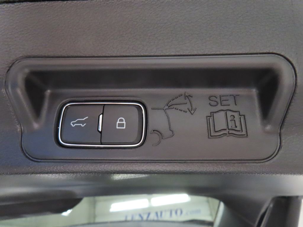 Used 2026 Ford Explorer Platinum w/ LUX Leather Package AWD/4WD image 48