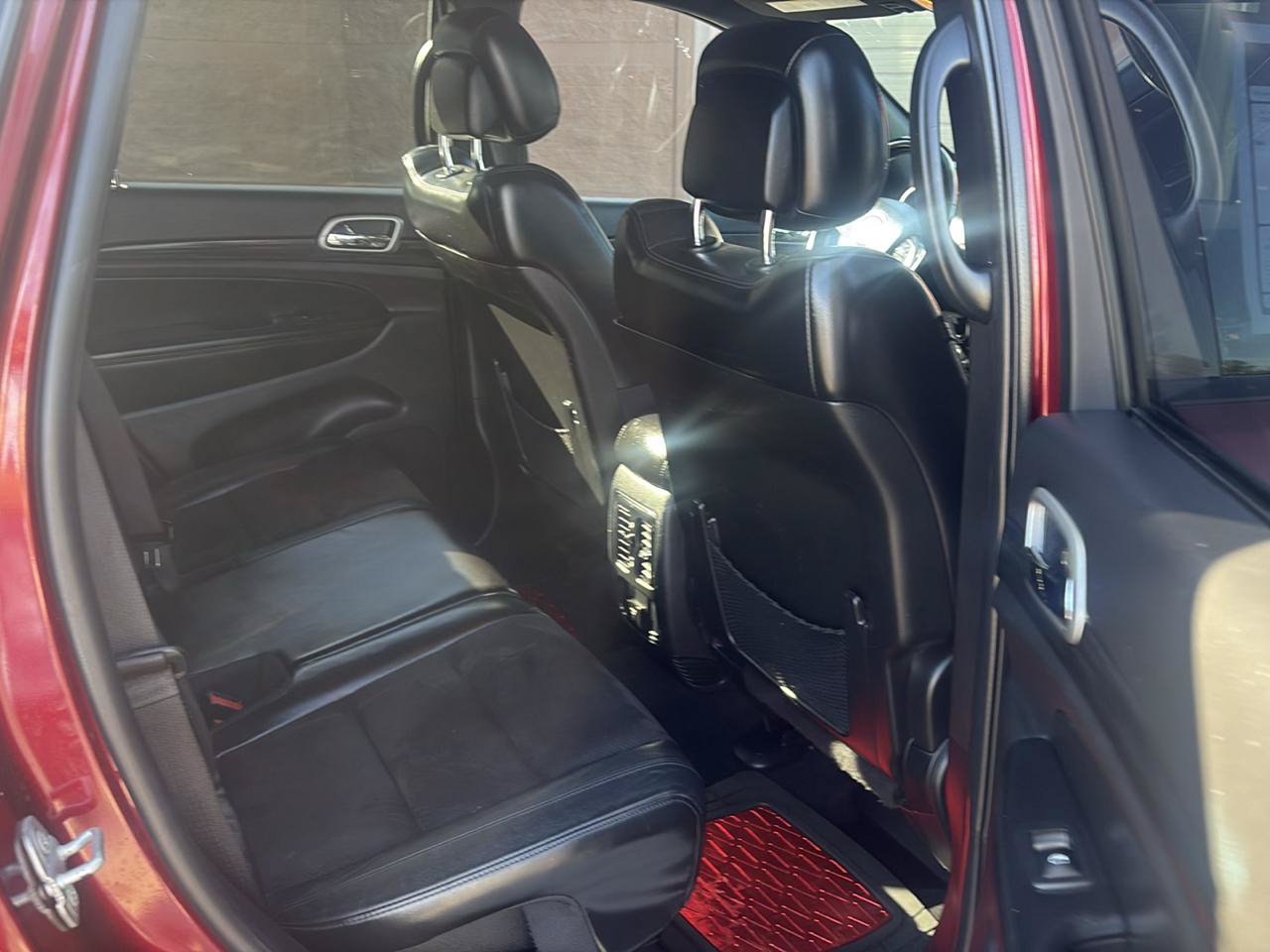 Used 2021 Jeep Grand Cherokee Laredo X RWD image 13