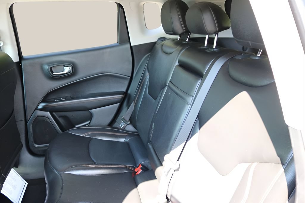 Used 2019 Jeep Compass Limited AWD/4WD image 16